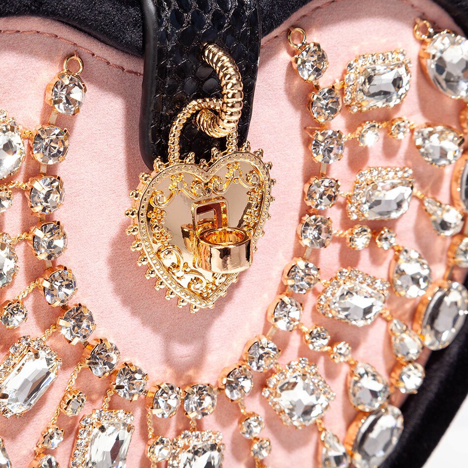 Saint Tropez Diamond Heart Velours-Abendtasche
