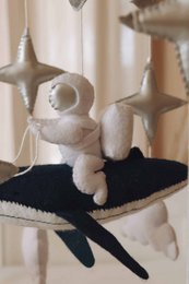 Handgemaakte Astronauten Muziekmobiel - Boxmobiel - Baby mobile - mobile wickeltisch