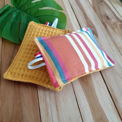 Coral washable sponges