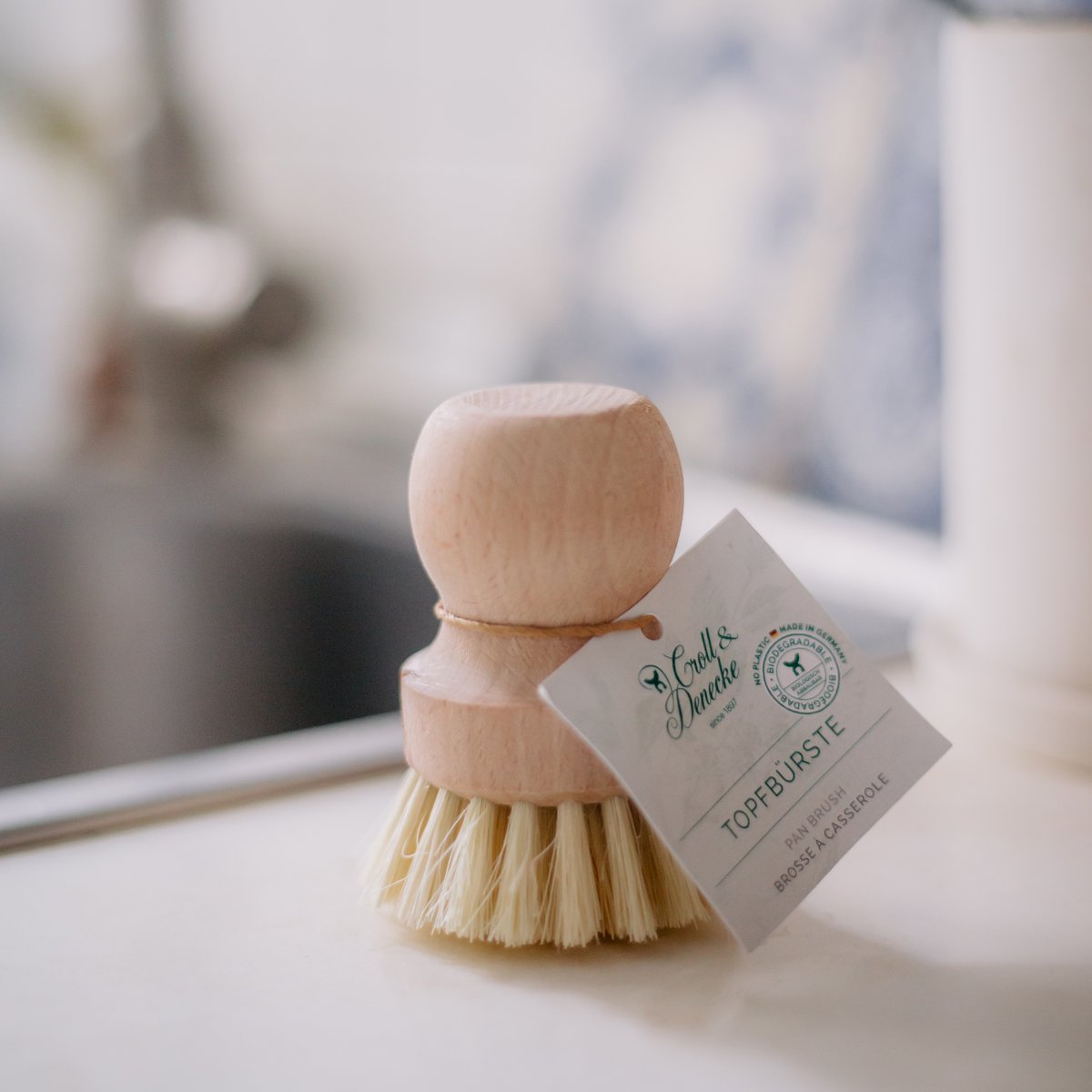 Pan brush