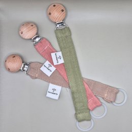 Pacifier chain made of hydrophilic fabric with wooden fastening clip - Old pink