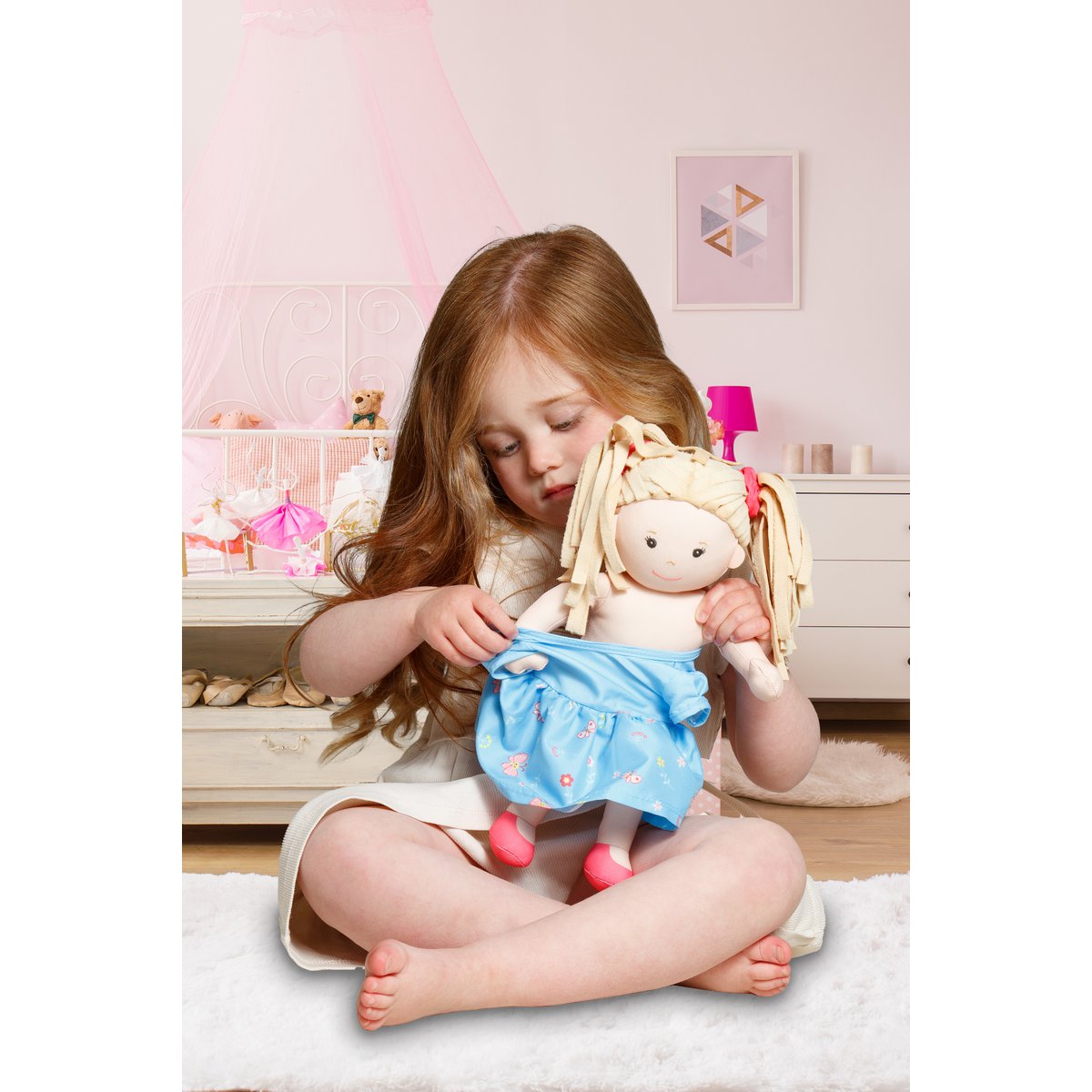 Doll di tessuto '' nela '' con vestito per indossare e decollare, 32 cm
