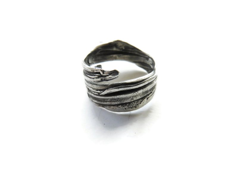 Bague Ajustable Argent Oxydé – Sculpturale Organique