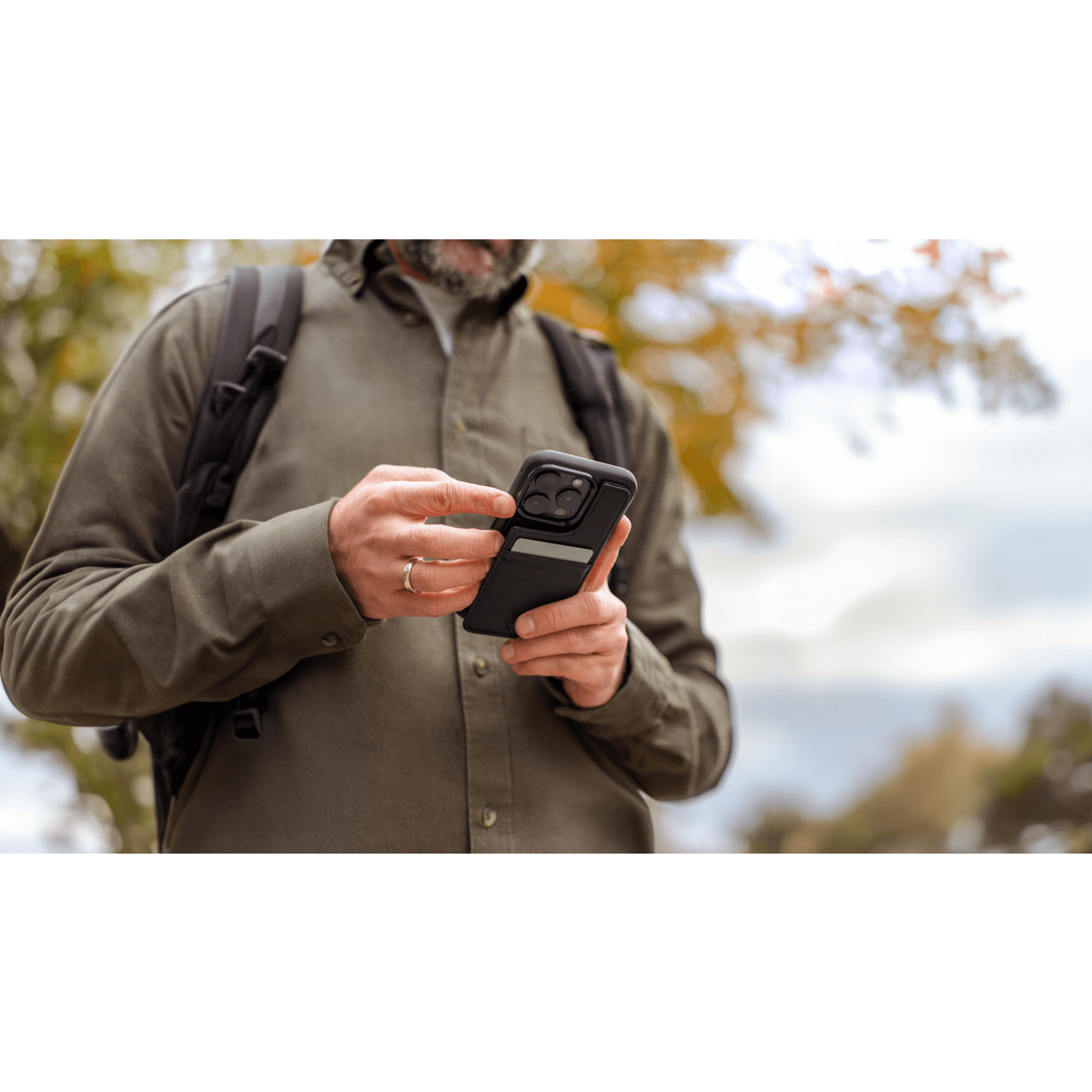 Etui-portfel ETON do iPhone'a 16 Pro Max
