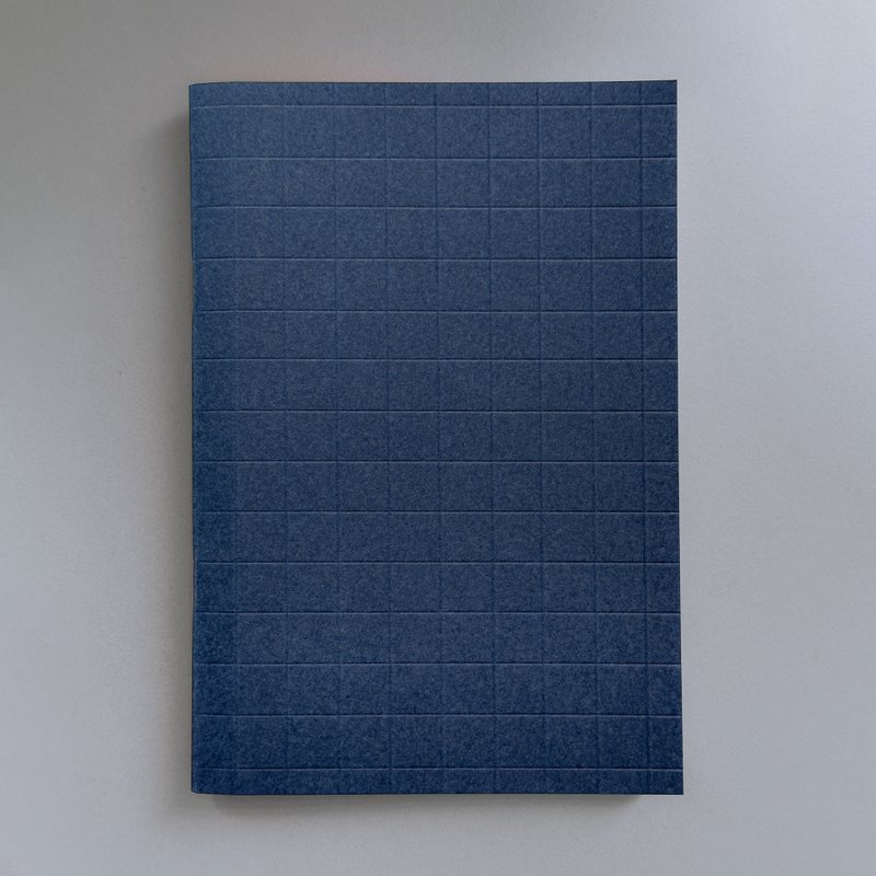 Risographie Notebook - Grid Deep Denim (13 x 19 cm)