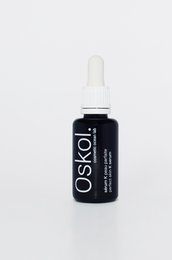 Skin serum in 30ml and 7ml formats, featuring a black bottle with white text "Oskia".
The product is a skin serum available in two formats: 30ml and 7ml. The bottle is black with white text that reads "Oskia". The serum appears to be a clear liquid.
