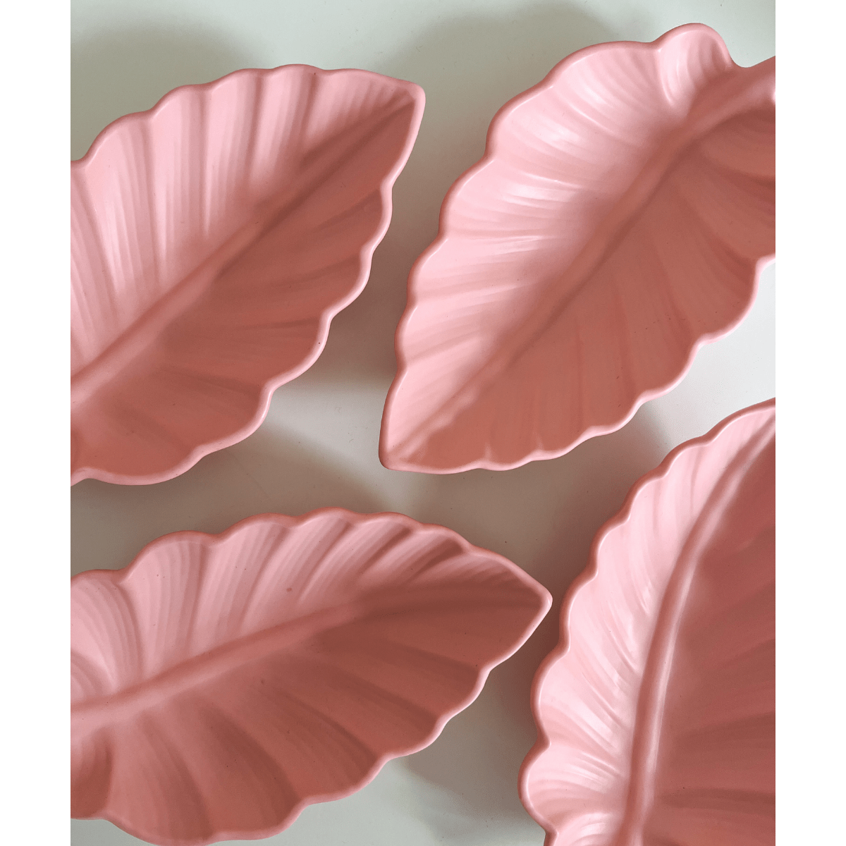 Leaf Dish Pink
