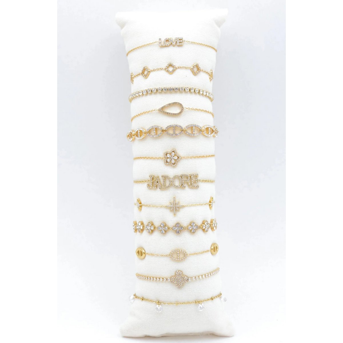 Veel sieraden met display