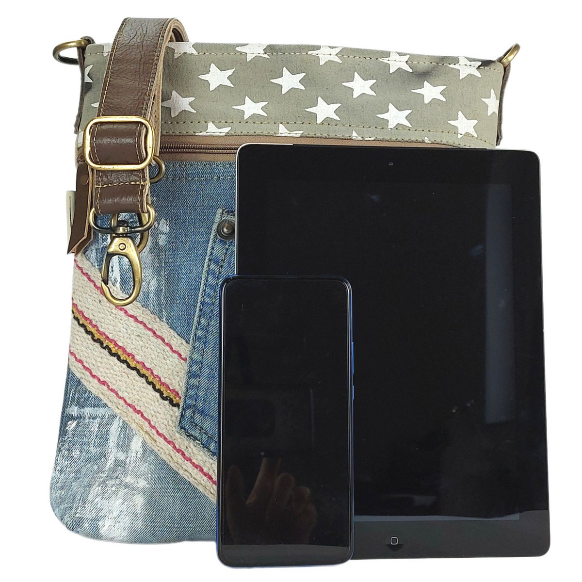 Sac bandoulière femme Sunsa. Sac réalisé en jeans et toile upcyclés. sac à bandoulière végétalien vintage. Petit sac croisé