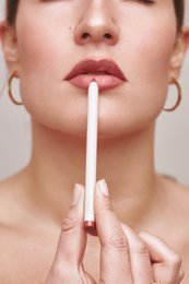LIP LINER CLEAN