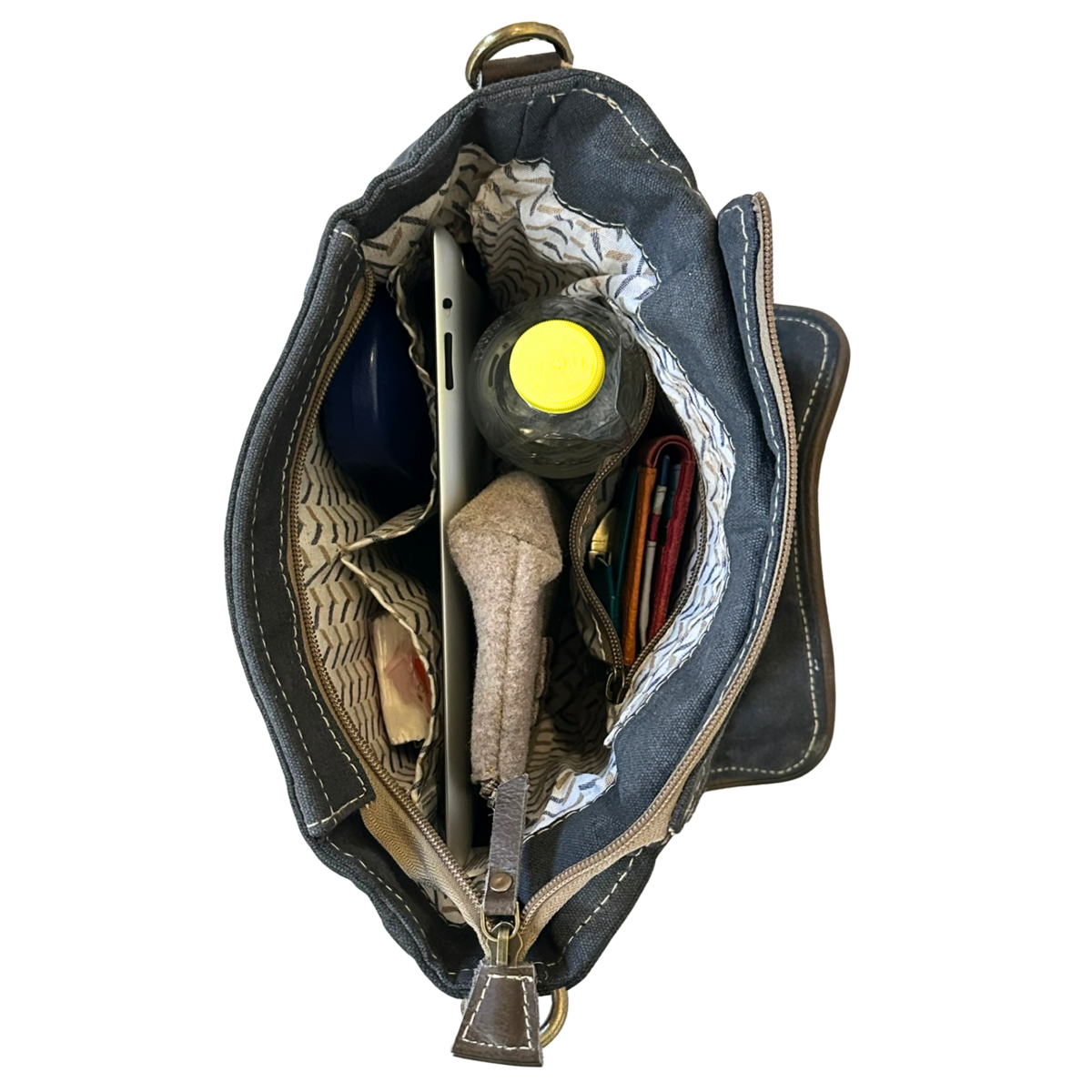 Sac messager Sunsa pour femme. Sac à main fabriqué à partir de jeans et de toile upcyclés. Sac bandoulière forme messager. Sac bandoulière de style vintage. Grand sac bandoulière pour femme.