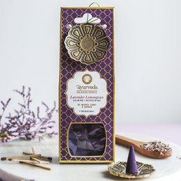 Ayurveda Incense cones with Metal hanging burner - Lavender Lemongrass (Tridosha) - 20 pieces. Includes a metal hanging burner, lavender and lemongrass scented incense cones, and a decorative packaging.