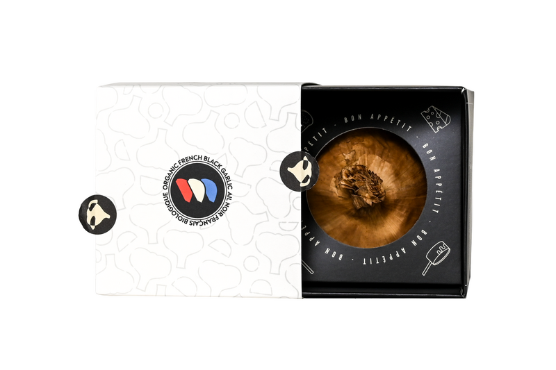 Organic black garlic head (+/- 60g )