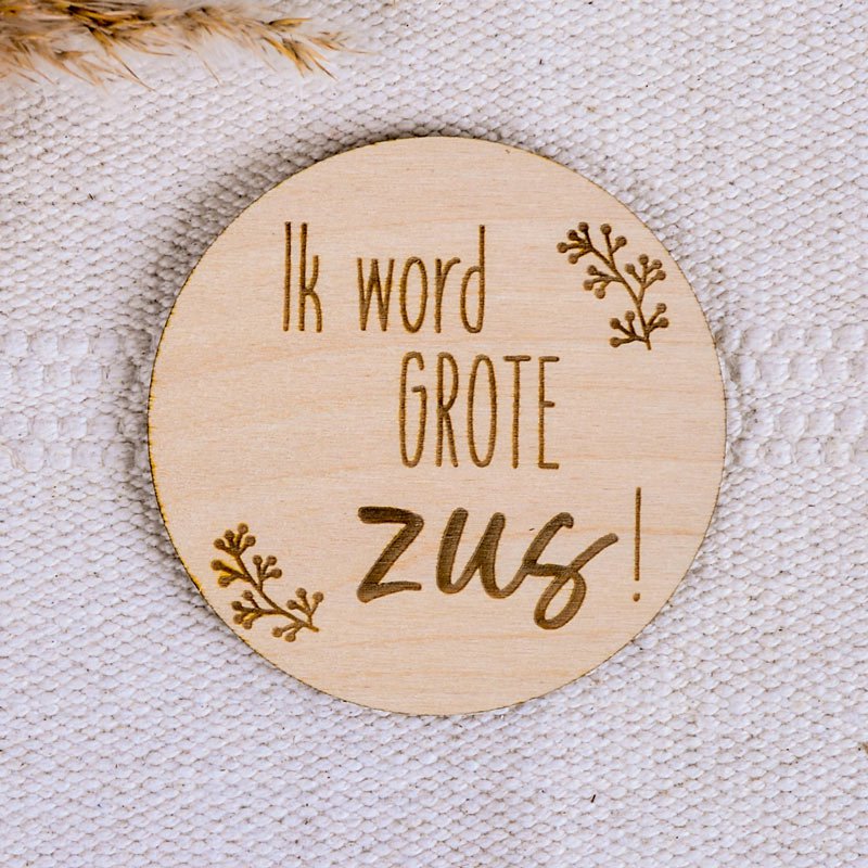 Wooden plaque with text - I'm going to be a big sister