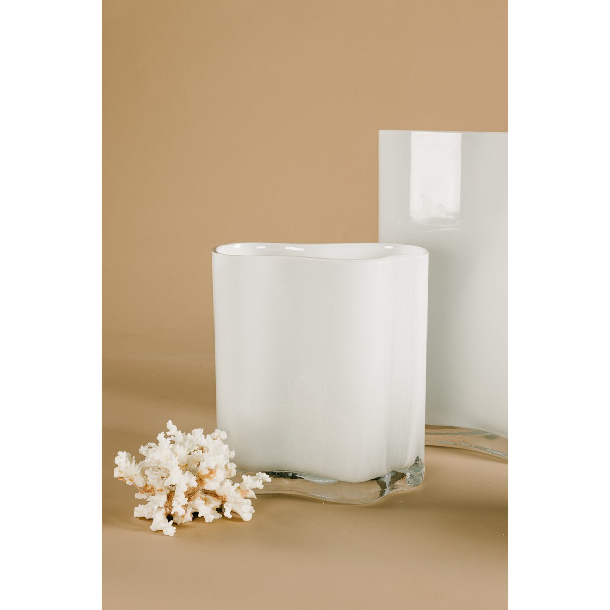 New modern design vase inspired by CORAL and Aalto, middle size, COR20WH
