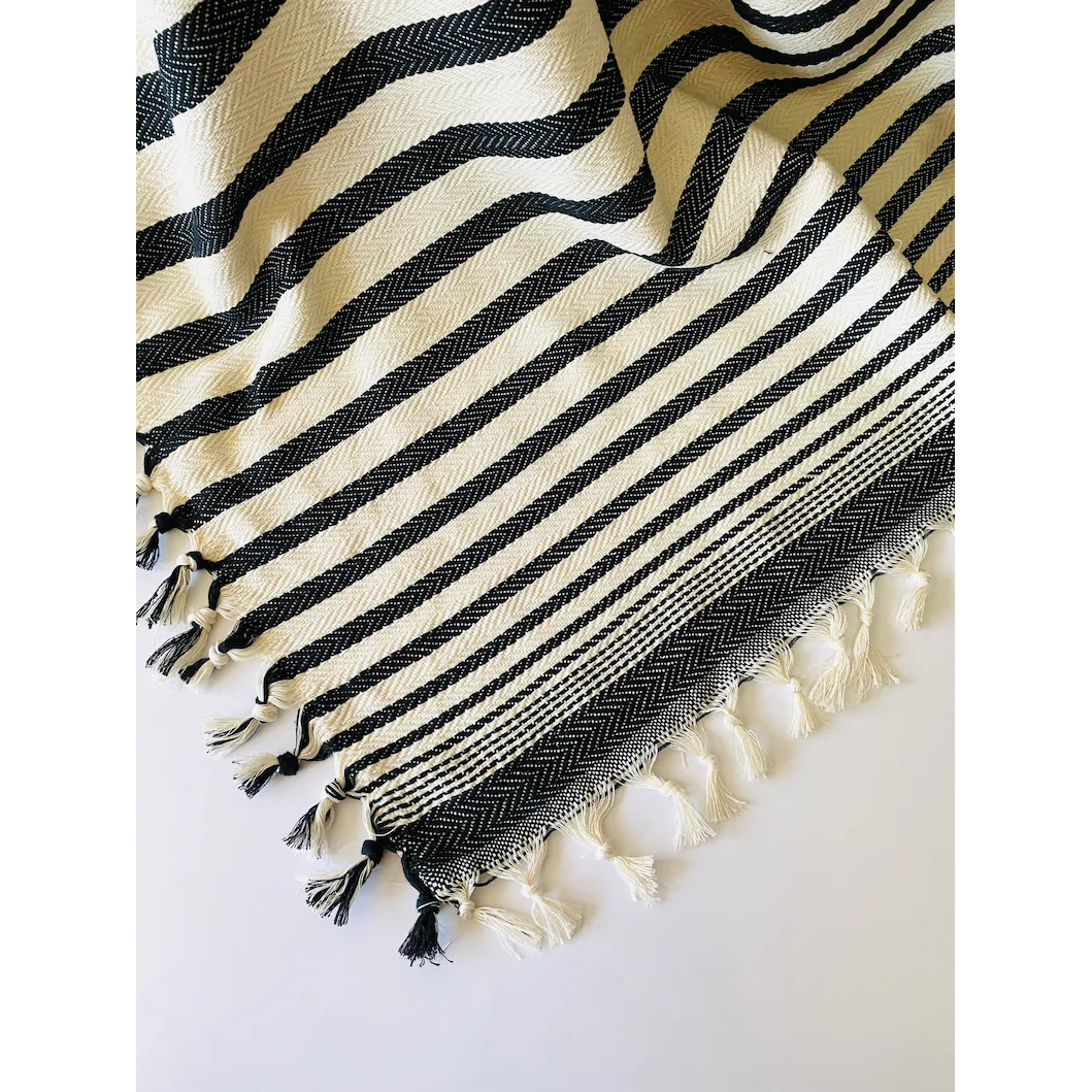 Hand-woven cover "Fatsa"