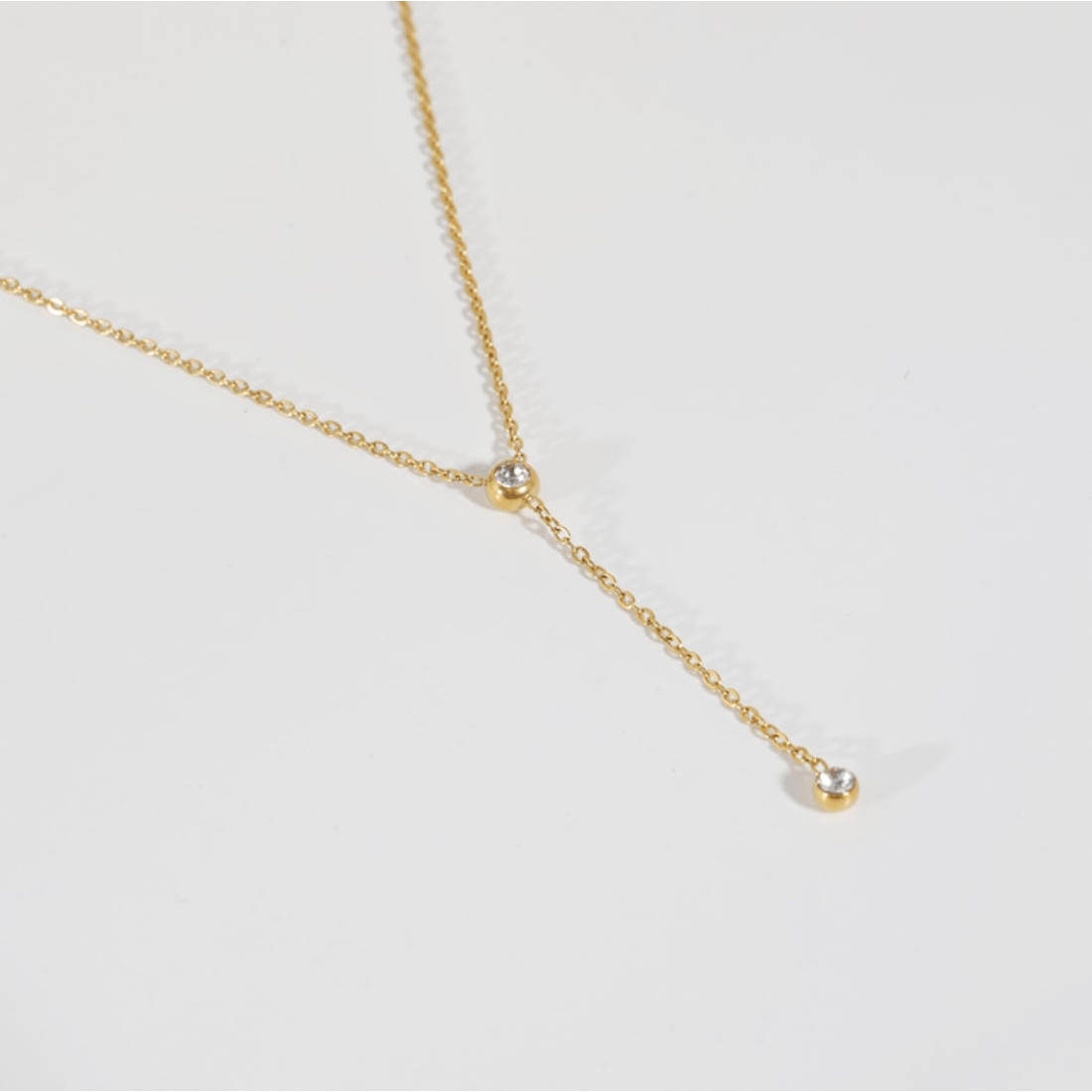 Foma - Minimalistisk kvast Crystal Drop halskæde