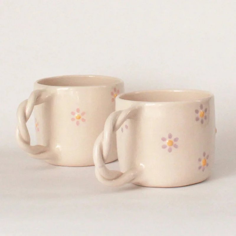 Tazza Noosa – Tazza in ceramica fatta a mano con manico intrecciato 300 ml
