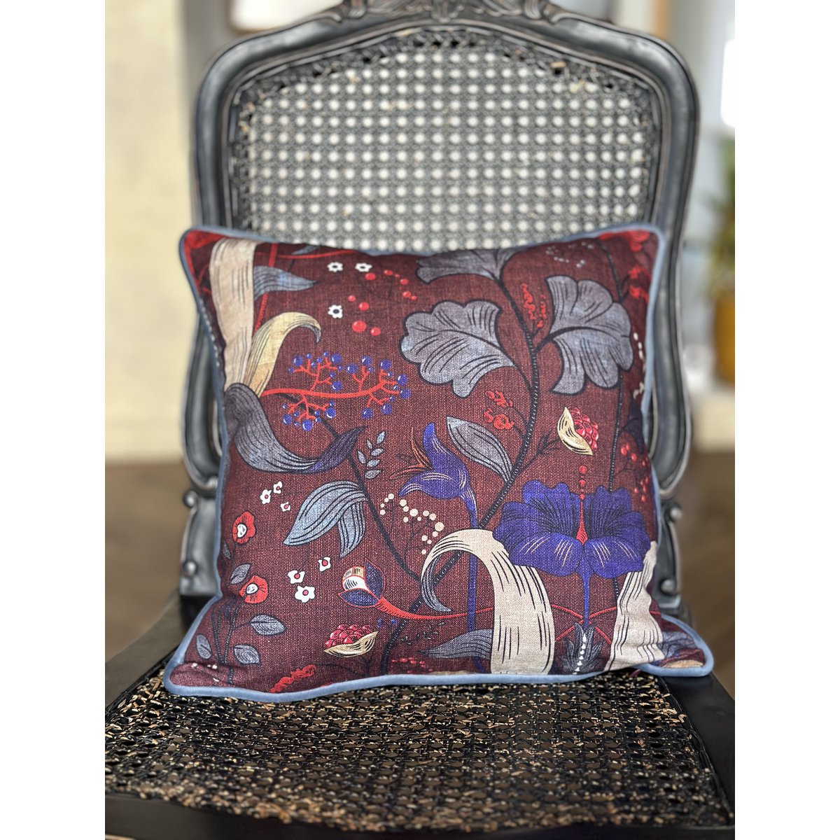 Pillowcase Deco | Red drama