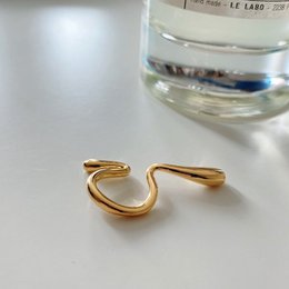 Petite manchette d’oreille à ligne géométrique - Une pièce