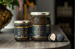 Truffle sauce with prized black truffle
