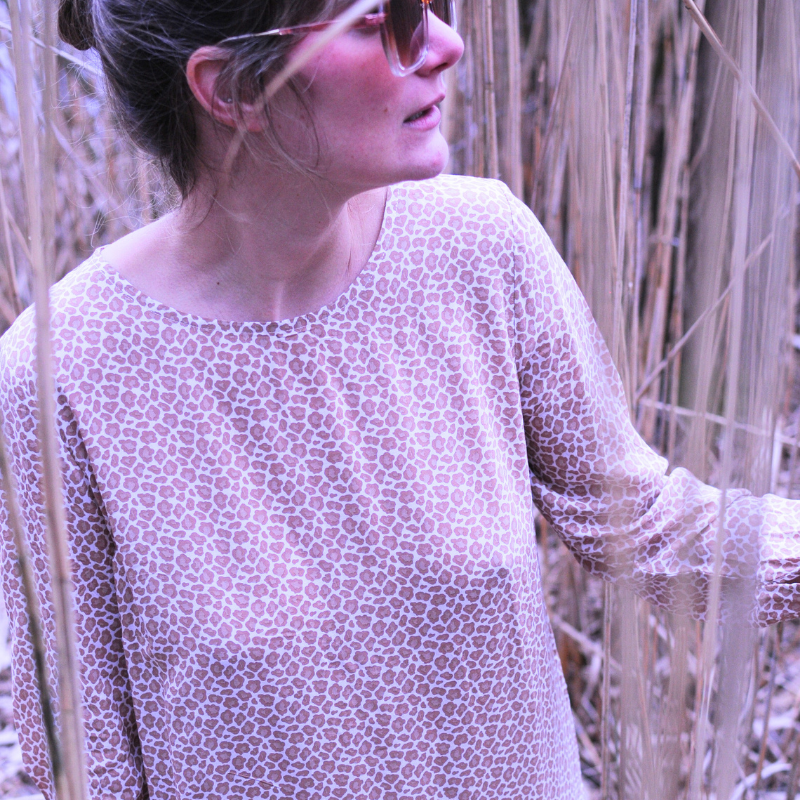Zomerjurk %23StyleBabe BEIGE viscose met leoprint %23StatementFashion "The Message Dress"