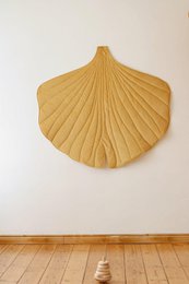 "Honey" Velvet Ginkgo Leaf Mat