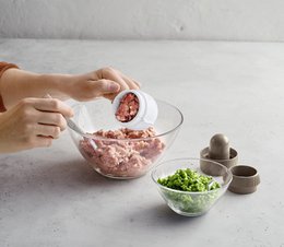 Gefüllter Fleischbällchenhersteller klein