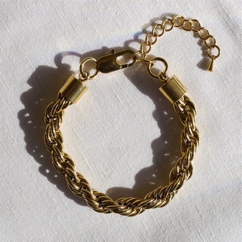 Esmeralda - 8 mm draaiarmband goud