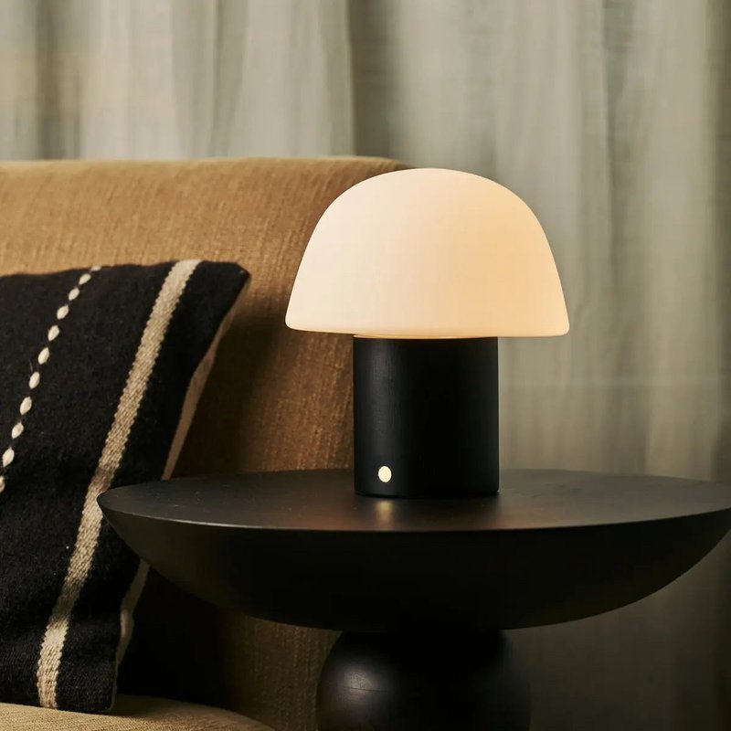Yannick Black Trådløs Bordlampe