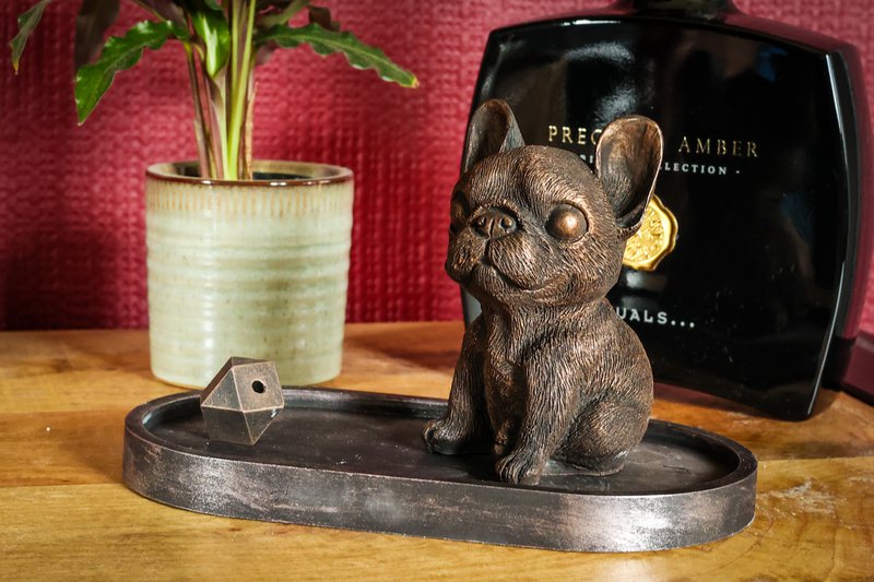 Fransk Bulldog siddende røgelsesholder sæt