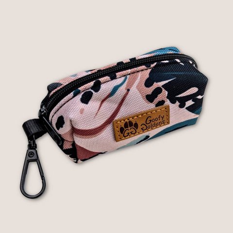 Savane waste bag pouch