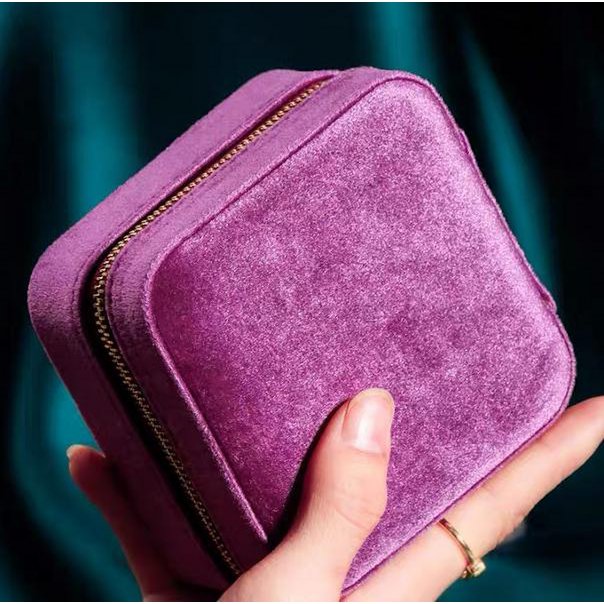 Vintage-Inspired Portable Velvet Travel Jewelry Box
