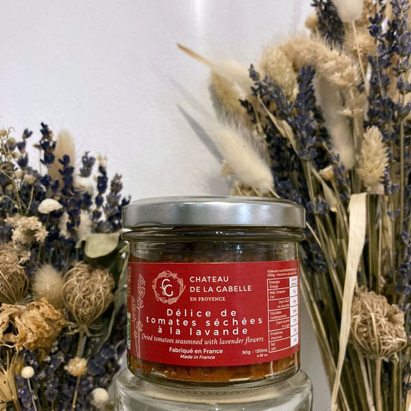 Sun-dried tomato delight with organic lavender flowers