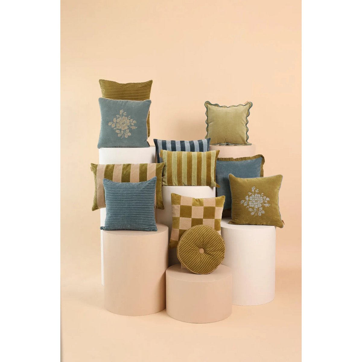 Kussenhoes | Camellia Teal Cross Stitch kussenhoes van Sanctuary Living