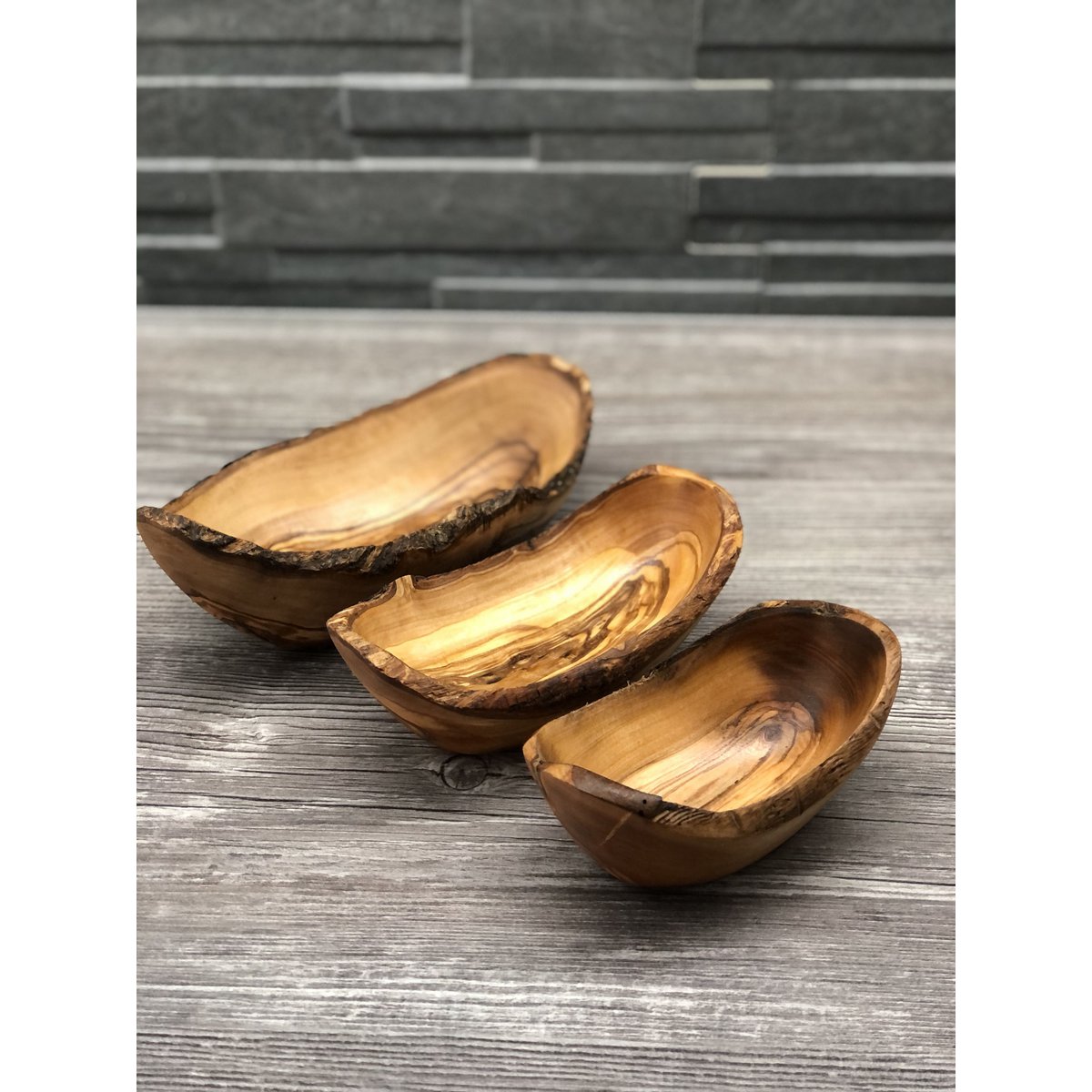 Schale RUSTIKAL klein Länge ca. 9 – 11 cm aus Olivenholz