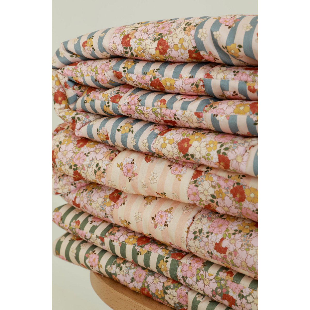 Set di biancheria da letto trapuntata in cotone per bambini "Giardino estivo" - design patchwork, grandi dimensioni