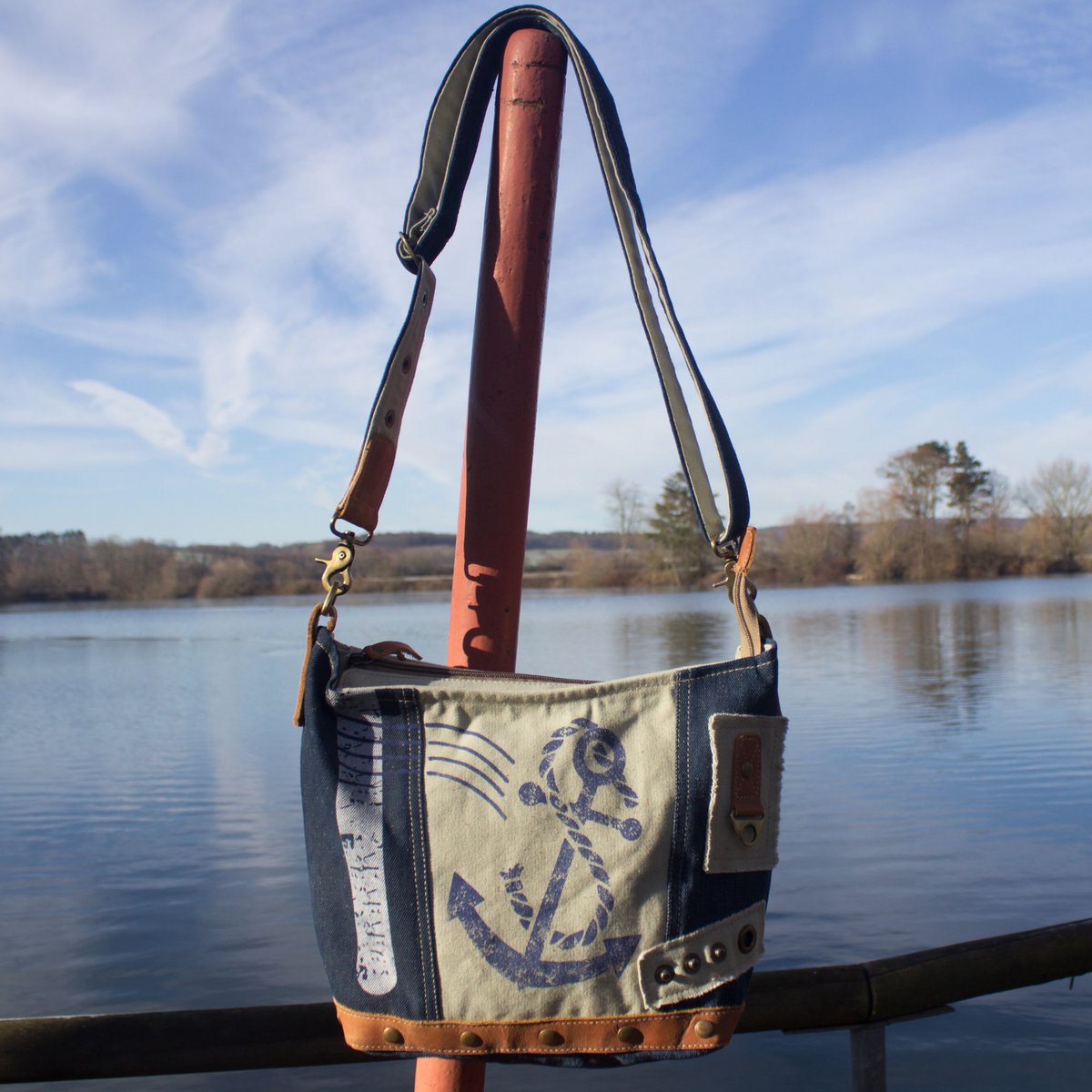 Sac bandoulière femme Sunsa. Sac bandoulière en jean et toile upcyclés. Sac à main style rétro vintage. Sac bandoulière pour femme.