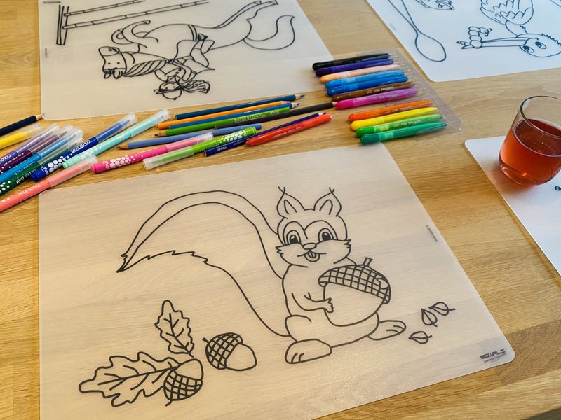 Einfärbbares Tischset Eichhörnchen Sandy