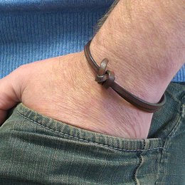 Star di pelle TN73 - braccialetto maschile in pelle stretta in marrone scuro