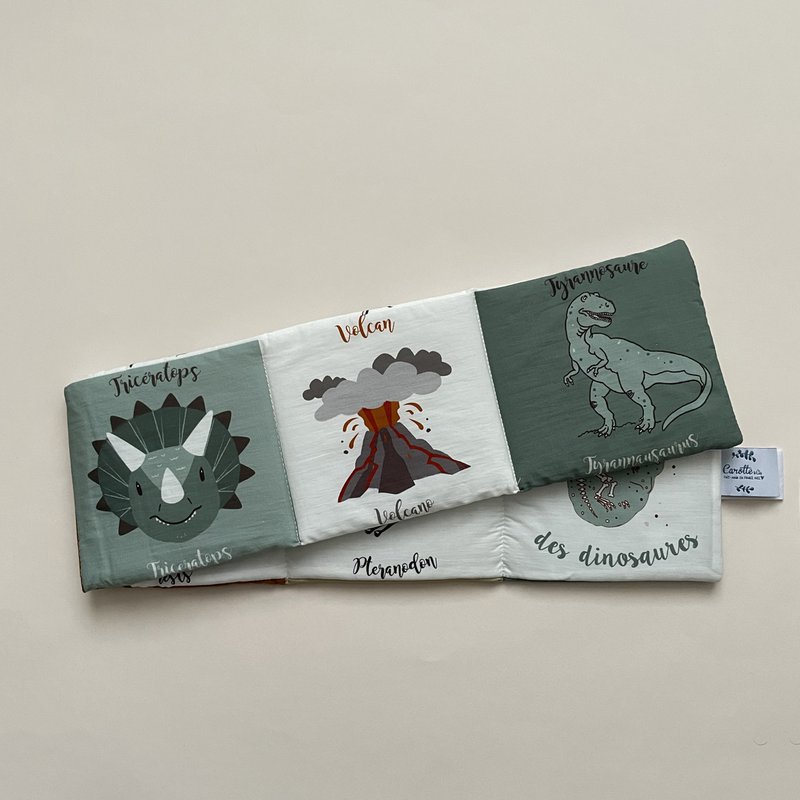 Activity book the world of dinosaurs