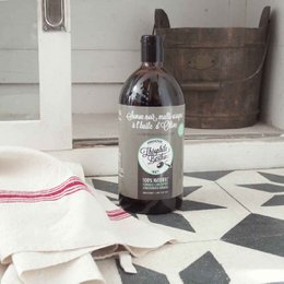 Concentrated 100% olive multi-purpose liquid black soap. Eucalyptus fragrance. 1L