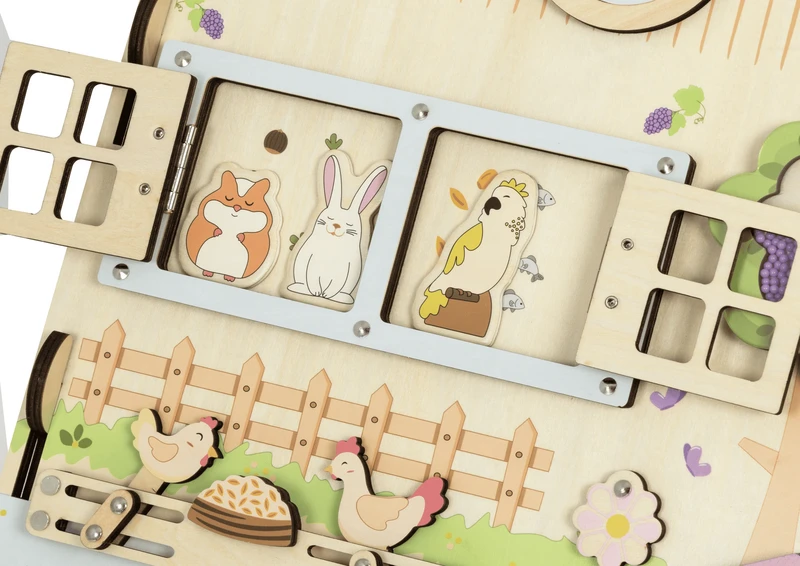 The BusyKids activity board UNIVERSAL