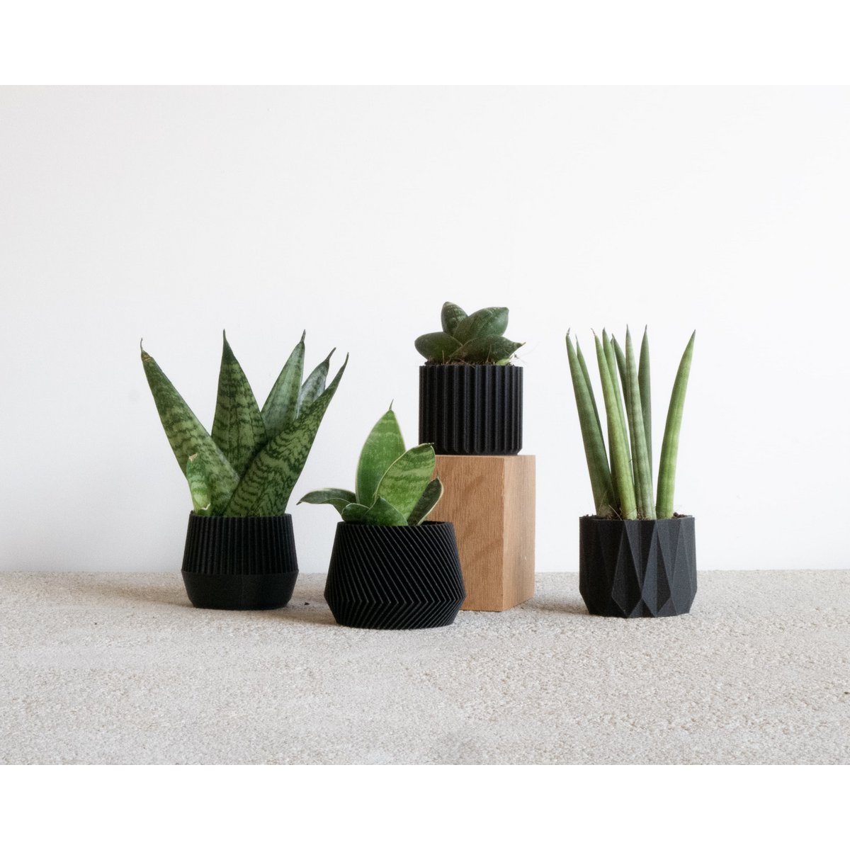 Set van 4 potten Zwart – Oslo Origami Kobe Stockholm