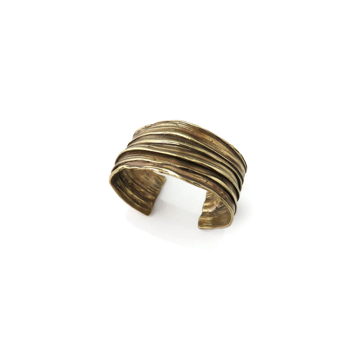 Brazalete ancho de bronce patinado – Escultural