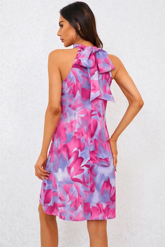 Abstracto estampado floral halter cuello corbata mini vestido en rosa