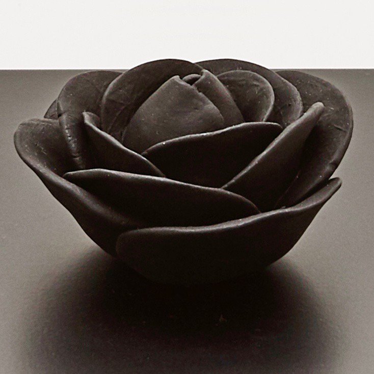 Boîte en bois laqué 15 cm - BLACK ROSE