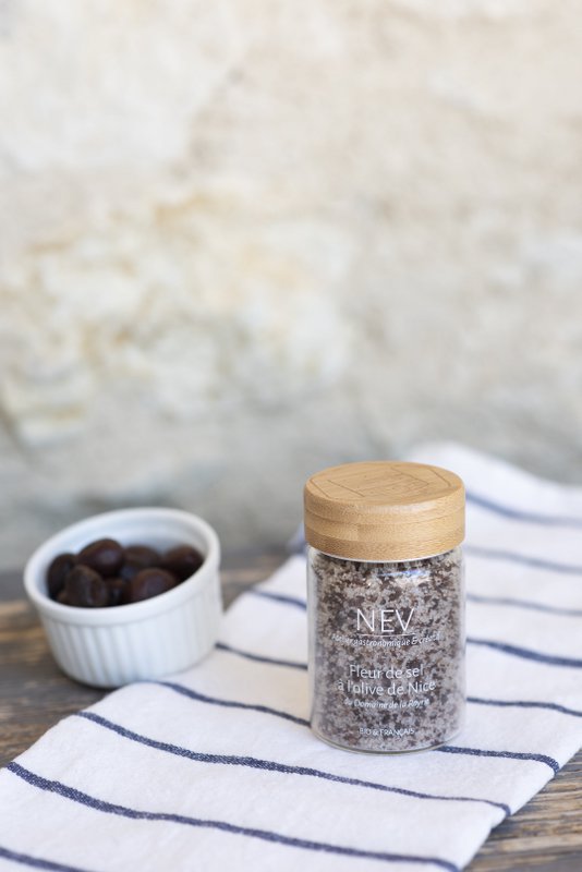 Fleur de Sel mit Nice PDO-Oliven