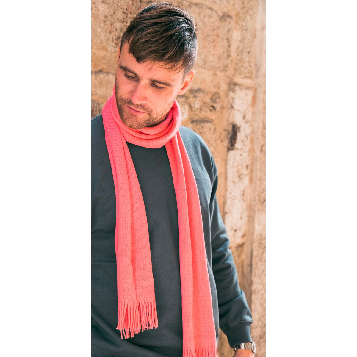 Pink wool and acrylic scarf