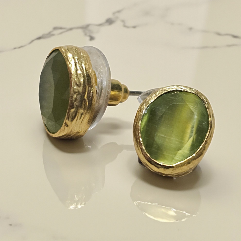 Glow Stud Olive